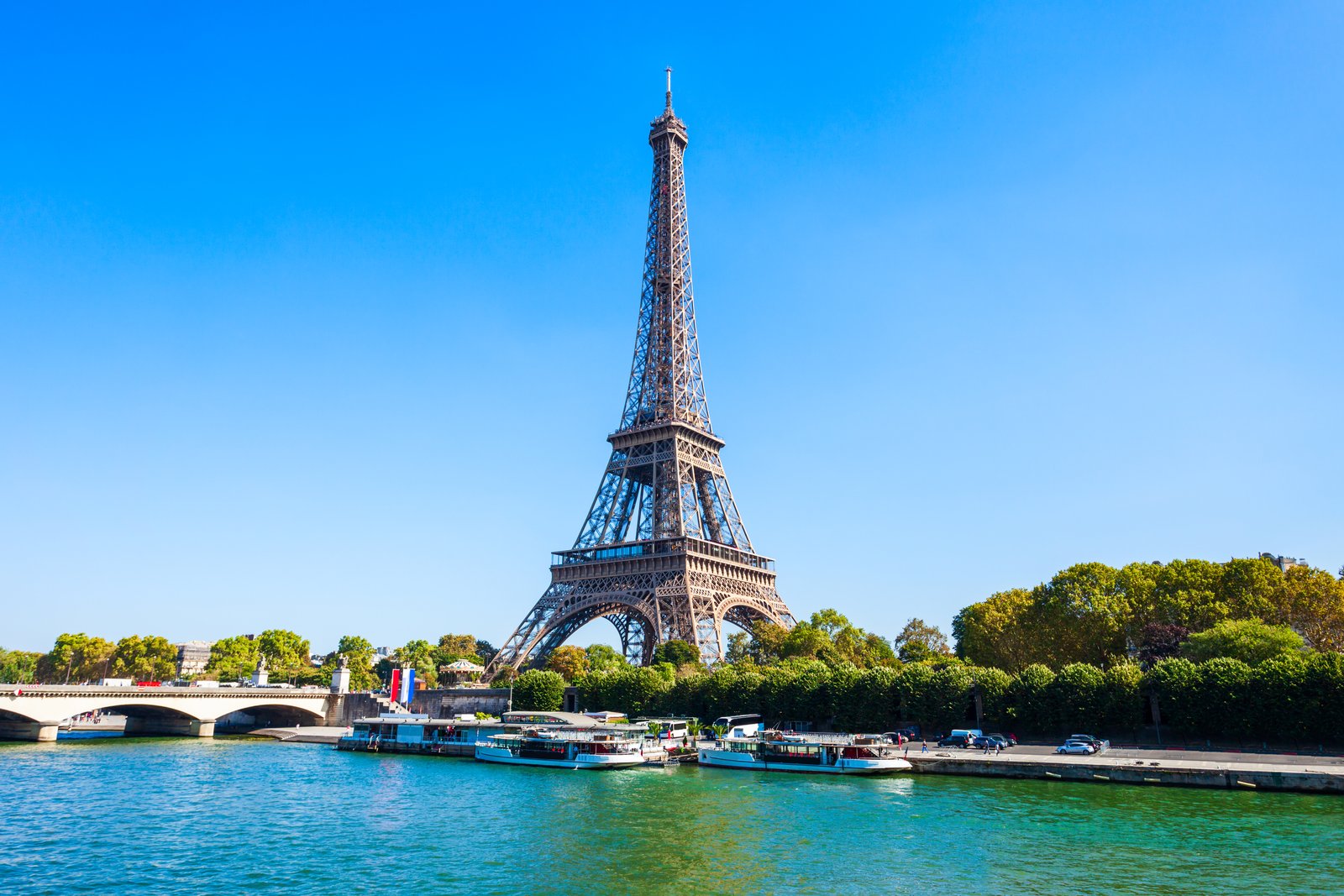 Vivenciando Paris em 2024: 10 Passeios Imperdíveis na Cidade Luz